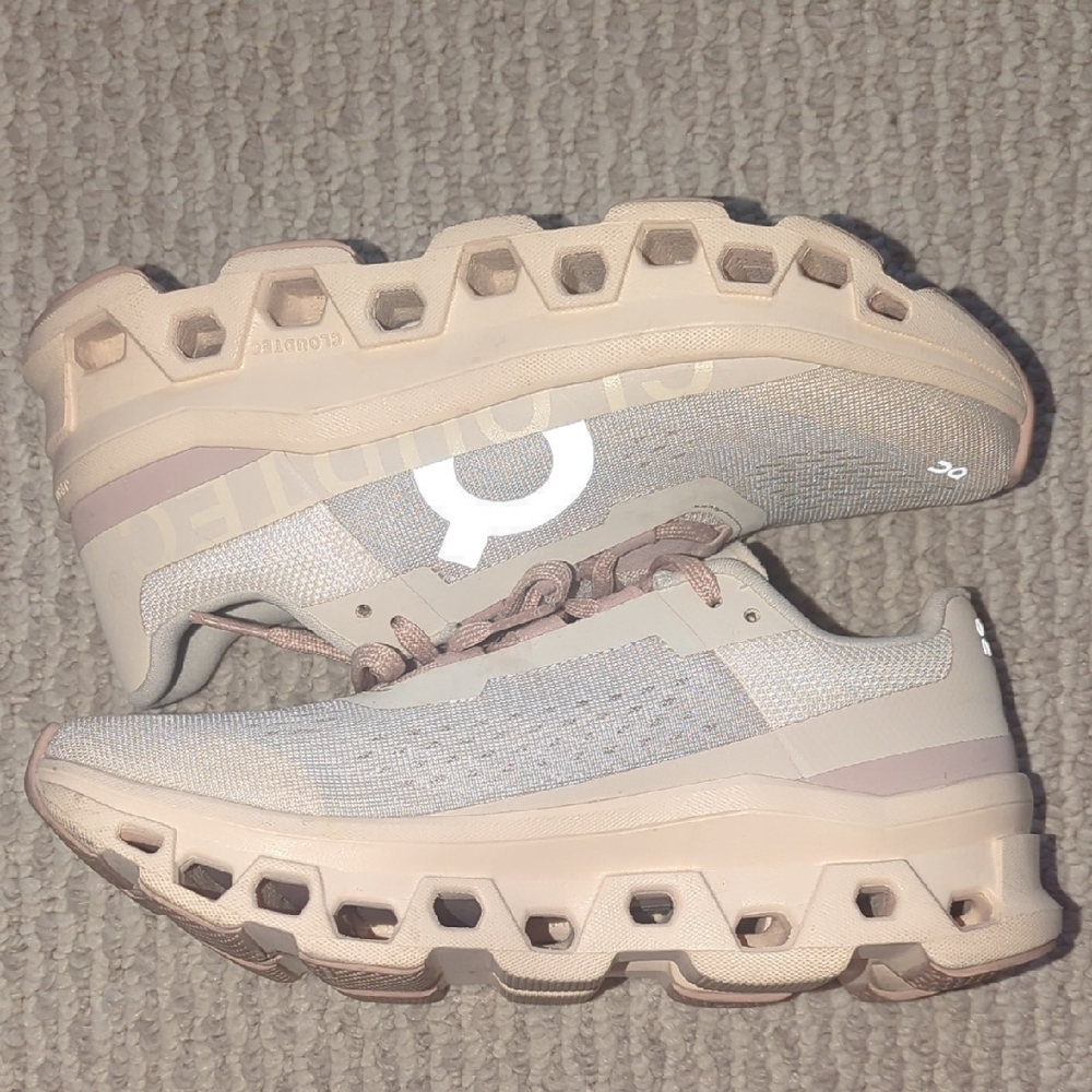 On Running Women's Cream and Gray Sneakers
